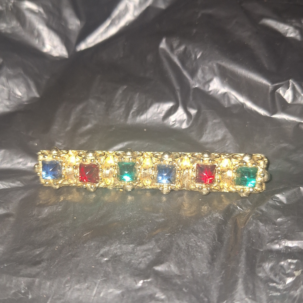 Brooch Elegant Gold and Multicolor Gem Brooch